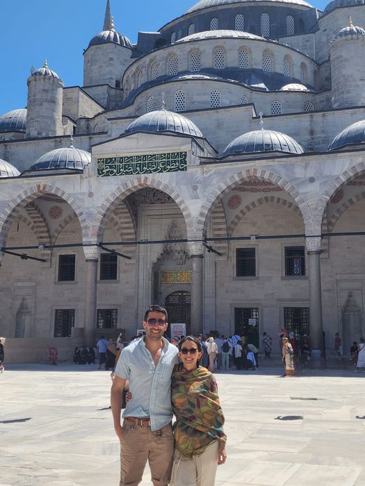 Frente a la Mezquita Azul de Estambul